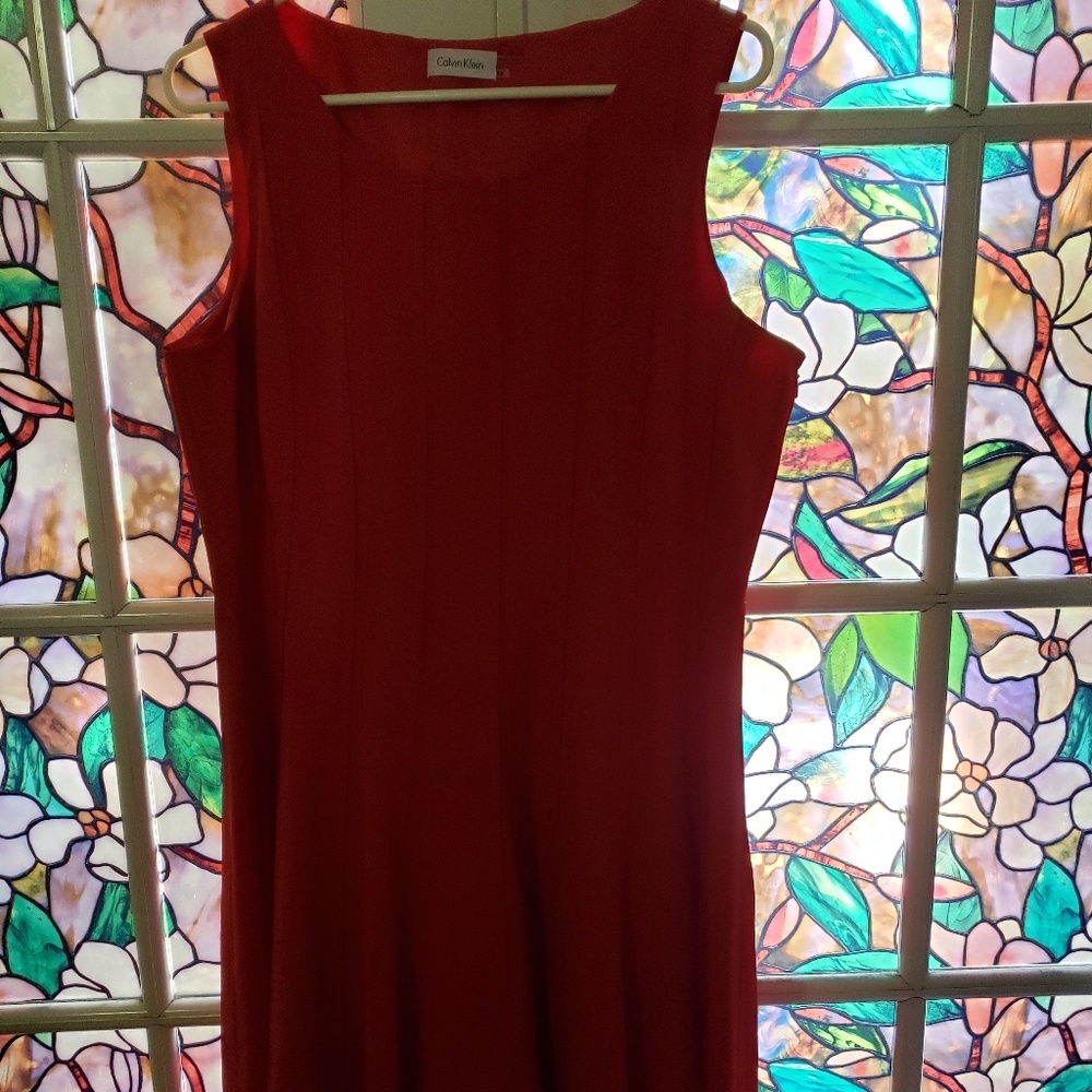 Calvin Klein lined red pleated dress